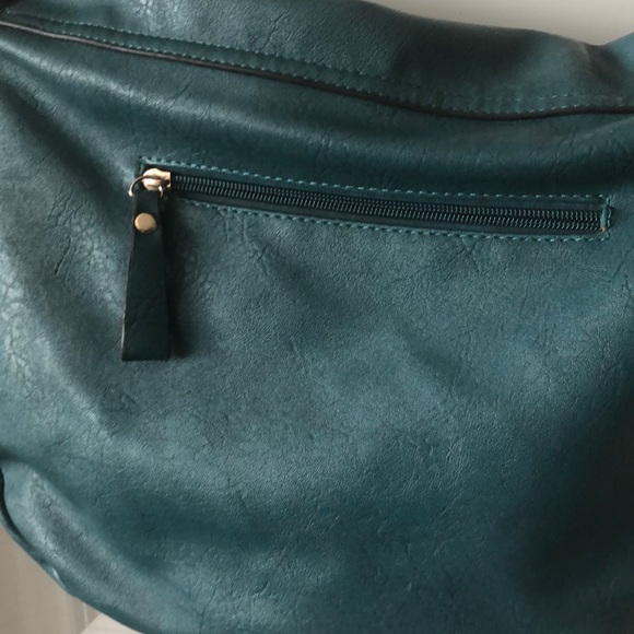 Unique teal hobo extra long studded shoulder strap - Picture 4 of 4